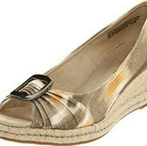 NATURALIZER  brown gold 8 1/2 W Espadrille